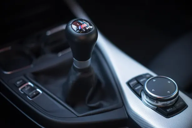 Казино Джакпот Кеш Android/iOS приложение